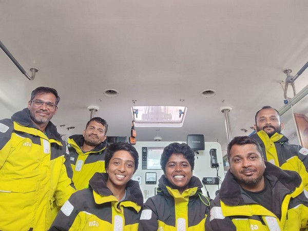 Officers in the expedition (Photo/@indiannavy)