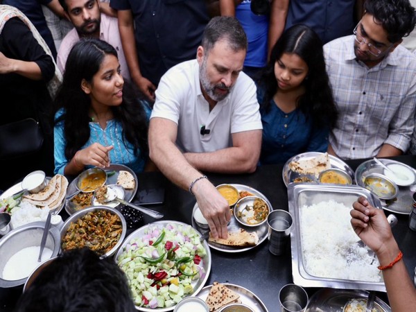 Rahul Gandhi in DU (Photo/Twitter @INCIndia)