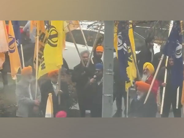 Screengrab from the video of Khalistanis threatening Indian Embassy. (Photo/ANI)