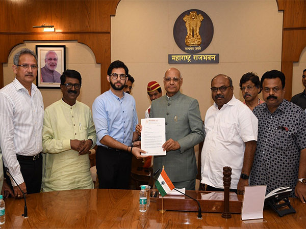 Leaders of Uddhav Thackeray faction with Maharashtra Governor (Photo/ANI)