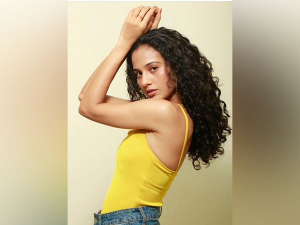 Heena Parmar (Image Source: Instagram)