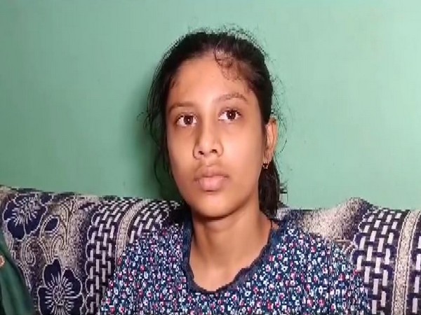 13-year-old Nargis Khan from Chhattisgarh' Balod aspires to become youngest UPSC topper (Photo/ANI)