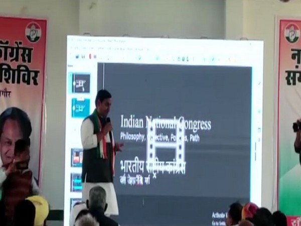 Rajasthan Pradesh Congress Committee (PCC) president Govind Singh Dotasara with party workers on Thursday. (Photo/ANI)