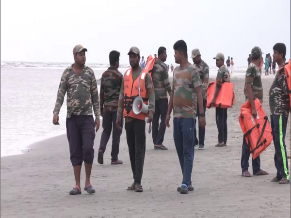 Members of Civil Defence teams at Bakkhali Sea Beach in South 24 Parganas (Photo/ANI)