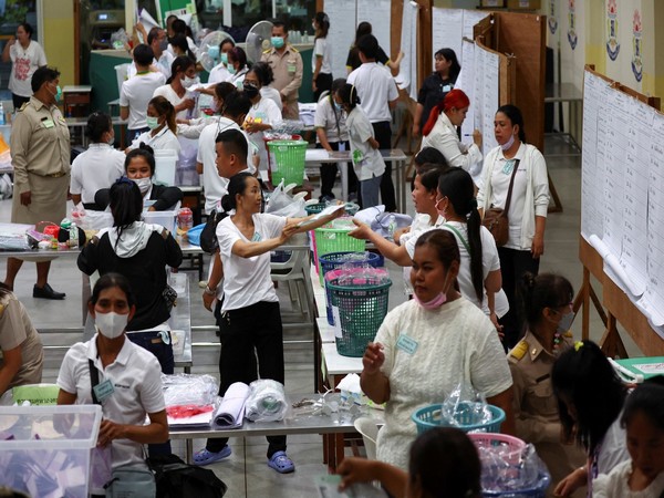 Workers count votes as the polling stations close on the day of the general elections in Bangkok (Image Credit: Reuters)
