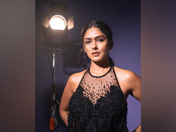 Mrunal Thakur (Image source: Instagram)