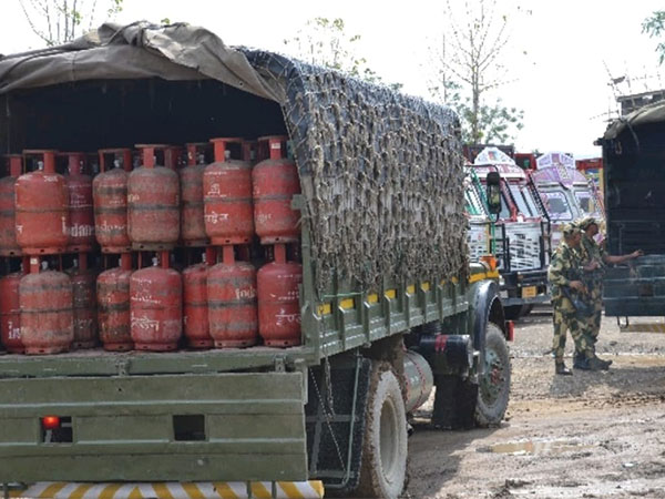 Assam Rifles facilitate Manipur administration in the supply of gas cylinders(Photo/ANI)