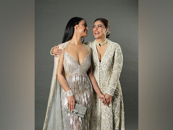 Kajol and Nysa (Image source: Instagram)