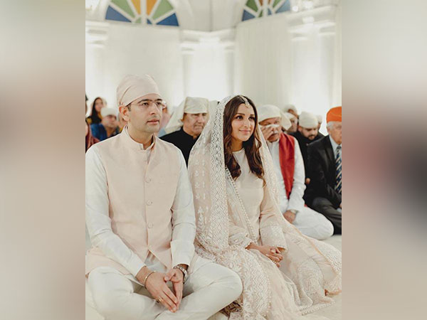 Raghav Chadha with Parineeti Chopra (Imagesource: Instagram)
