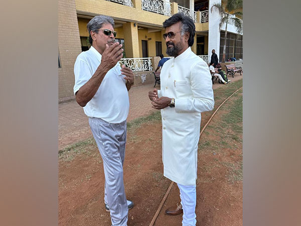 Kapil Dev and Rajnikanth. (Image Source: Twitter)