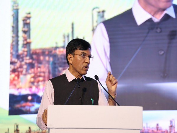 Union Minister Mansukh Mandaviya (Photo/Twitter handle @mansukhmandviya)