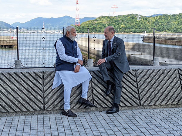 PM Modi meets German Chancellor Olaf Scholz (Source: Twitter/@narendramodi)