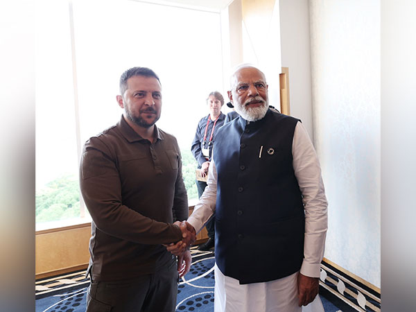 Ukrainian President Volodymyr Zelenskyy with Prime Minister Narendra Modi (Photo Credit - Twitter/PMO)