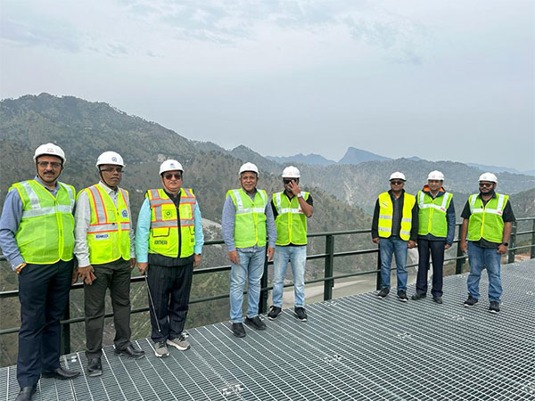 Maldives delegation visits Chenab Bridge (Image Credit: Twitter/@RailwayNorthern)