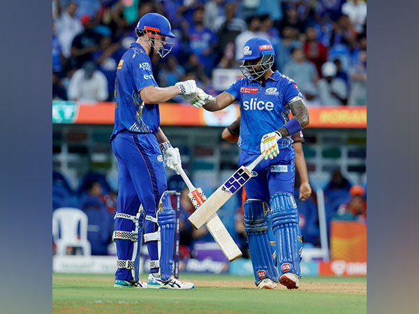 Cameron Green and Suryakumar Yadav (Photo: Twitter/IPL)