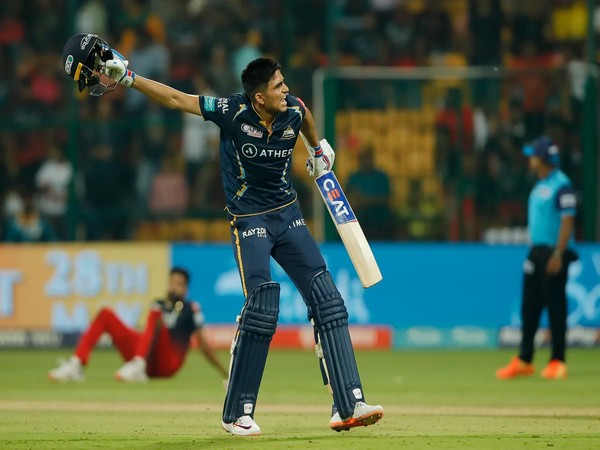 Shubman Gill celebrates after scoring a ton against Royal Challengers Bangalore (Image: IPL)