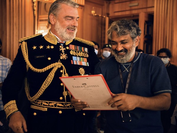 Rajamouli with Ray Stevenson (Image source: Twitter)