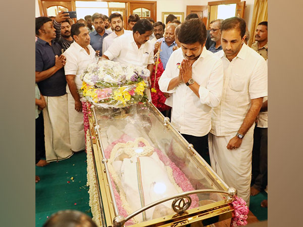DMK leaders pay respect to Karumuttu Kannan (Photo/ANI)