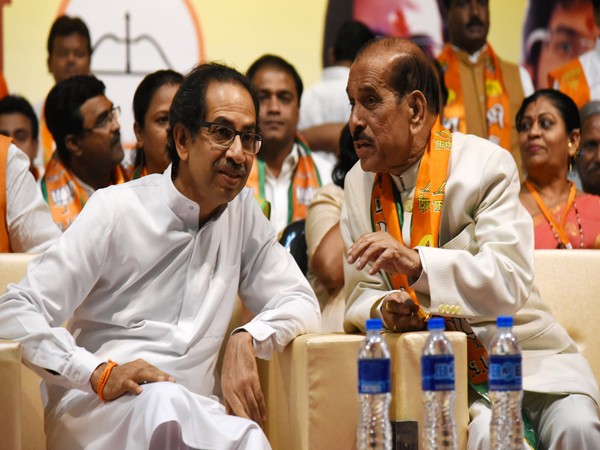 Former Maharashtra Chief Minister Manohar Joshi (right) (File Photo/ANI)