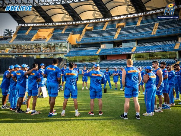 Mumbai Indians Team (Twitter: Photo/mipaltan)