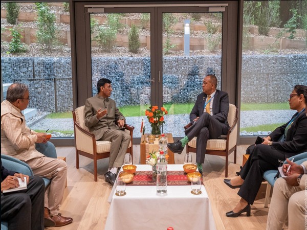 Union Health Minister with Jamaica delegation (Image Source: PIB)