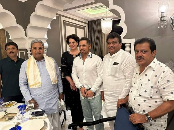 Karnataka CM Siddaramaiah meets Priyanka Gandhi (Photo: Twitter/@MBPatil)