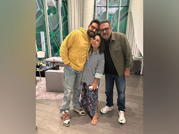 Farah Khan with Abhishek Bachchan and Boman Irani (Image Source: Instagram)