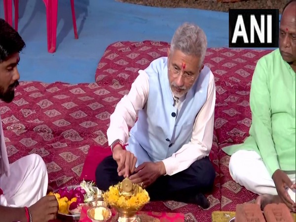 External Affairs Minister S Jaishankar performs Bhoomi Pujan in Gujarat. (Photo/ANI)