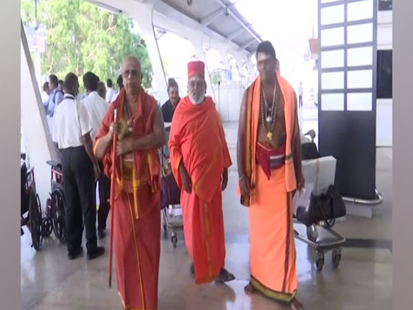 21 Adheenams left for Delhi to take part in new Parliament building inauguration function (Photo/ANI)