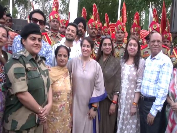 Guneet Monga with BSF jawans (Image Source: ANI Photos)