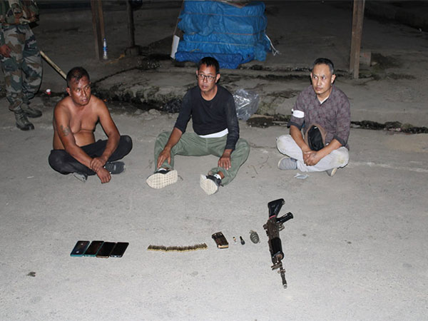 Three armed miscreants apprehended by Army in violence hit Manipur (Pic credit/ Indian Army)