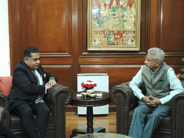 Minister of State for Foreign Commonwealth & Development Affairs Lord Tariq Ahmad, External Affairs Minister S Jaishankar (Image Credit: Twitter/@DrSJaishankar)