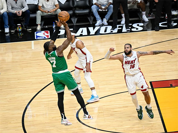 Jaylen Brown in action against Miami Heat in Game 6 (Twitter: Photo/celtics)