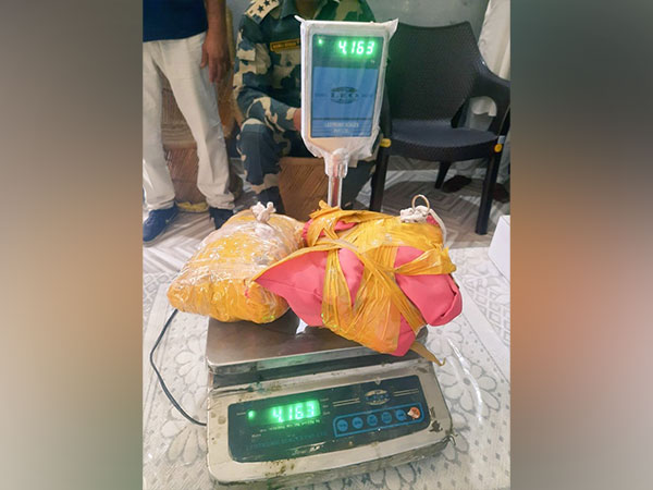 Heroin recovered (Photo Courtesy: BSF_Punjab/Twitter)
