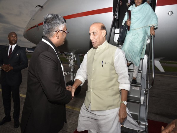 Union Defence Minister Rajnath Singh in Nigeria. (Photo: Twitter//@india_nigeria)
