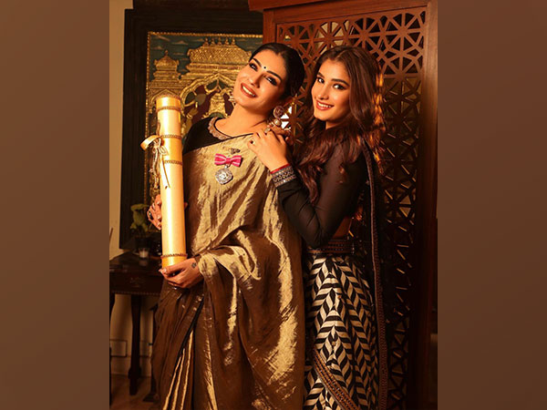 Actor Raveena Tandon and her daughter (Image source: Instagram)