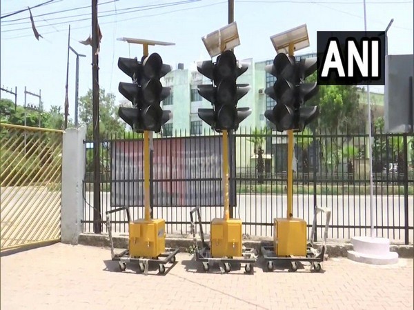 Mobile traffic signal to be used in Raipur. (Photo/ANI)