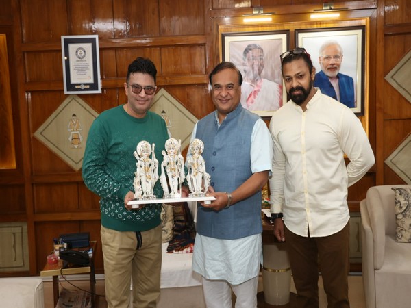 Producer Bhushan Kumar,  actor Devdatta Nage and Assam CM Himanta Biswa Sarma (Image source: Twitter)