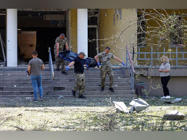 Three killed in Russian strike on Kyiv (Source: Reuters Pictures)