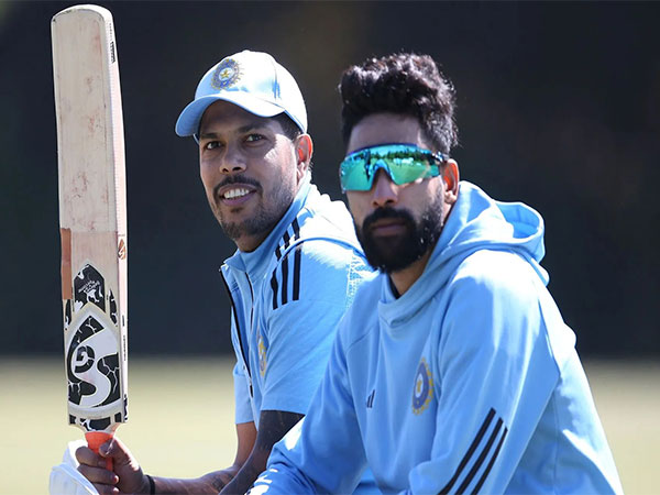 Indian pacers Umesh Yadav and Mohammed Siraj during training session (Image: ICC)