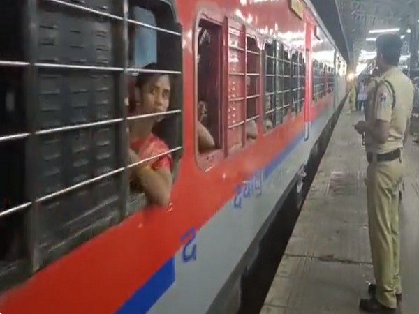 A special train starts its journey from Chennai to Odisha's Bhadrak (Photo/ANI)