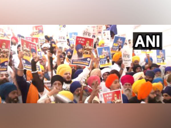 Visuals from outside Golden Temple in Punjab (Photo/ANI)