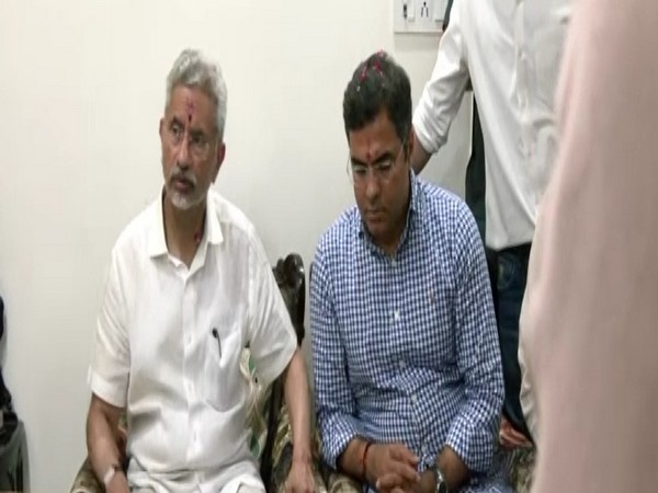EAM S Jaishankar meets 1984 riots' victims (Photo/ANI)