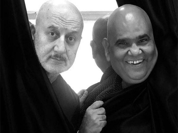 Anupam Kher and Satish Kaushik (Image source: Instagram)