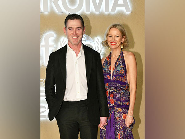 Naomi Watts and Billy Crudup (Image source: Instagram)