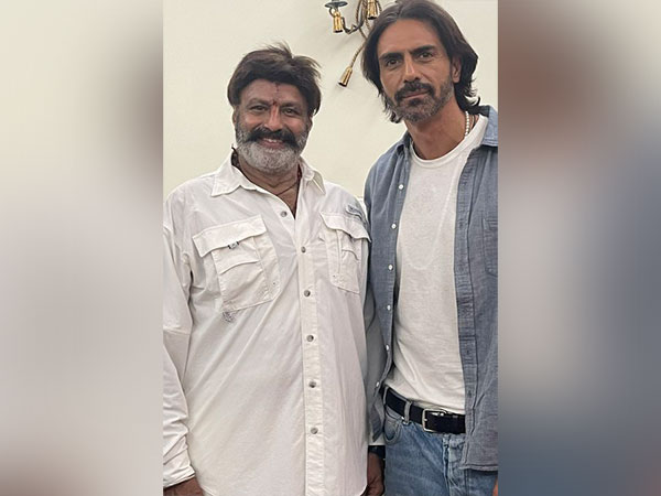 Arjun Rampal and Nandamuri Balakrishna (Image source: Twitter)