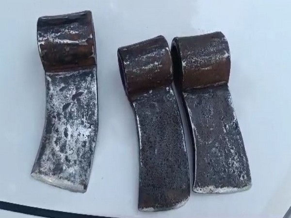 Items recovered during seize ( Photo/ANI)