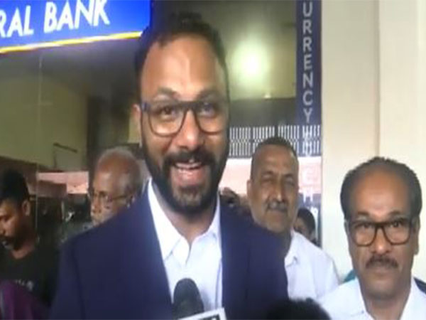 Indian sailors return to their motherland (Photo/ANI)