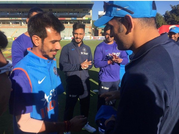 Yuzvendra Chahal receiving his Indian cap (Photo:  Yuzvendra Chahal/Twitter)