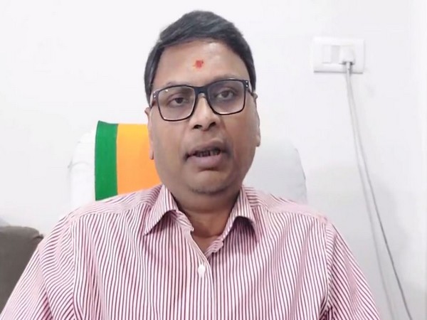 MP BJP leader Hitesh Bajpai (Twitter handle @ Hitesh Bajpai )